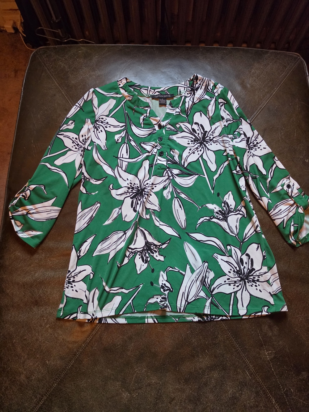 Carolyn Taylor Green Floral Tunic with White Lily Motif